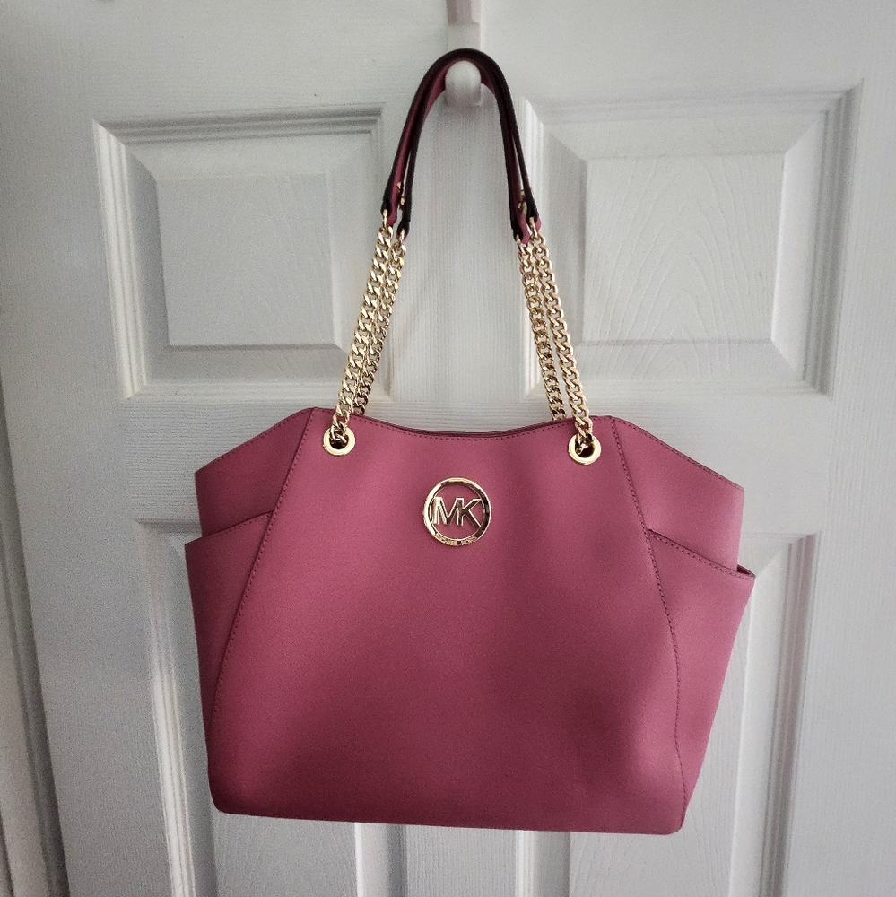 Michael Kors Leather Pink Jet Set Shoulder Bag with Gold Chain